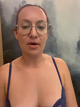 ladoucedu34 online show from July 13, 2026, 2:53 pm