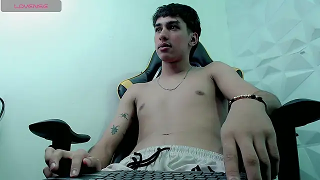 Snapshot of Jake_tripp chatting on December 20, 2024, 6:29 am Jake tripp online show from December 20, 2024, 6:29 am