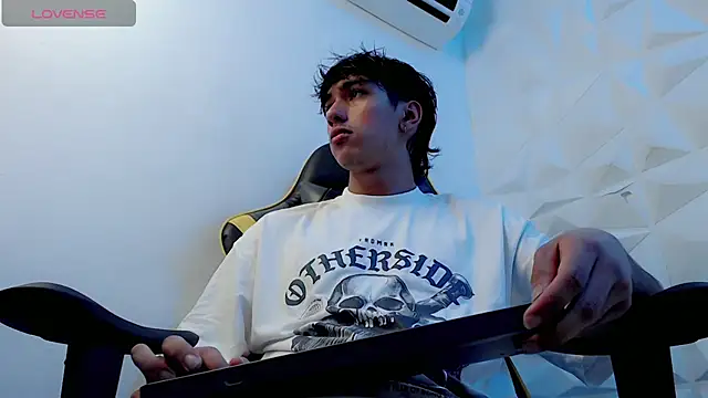 Snapshot of Jake_tripp chatting on March 16, 2025, 3:04 am Jake tripp online show from March 16, 2025, 3:04 am