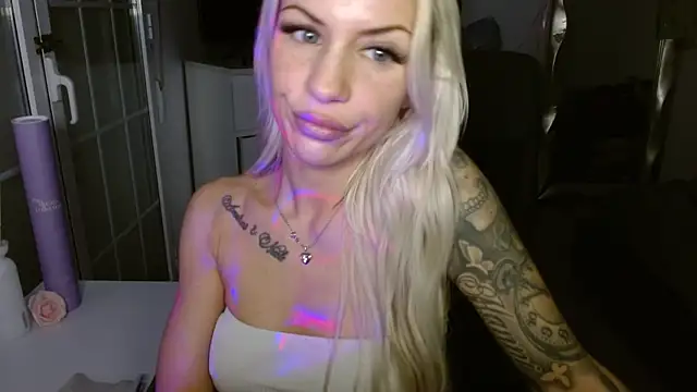 JuicyJanexo online show from February 14, 2026, 8:00 am