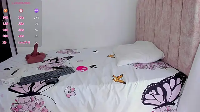 lizziemontana2 online show from July 1, 2026, 7:24 pm