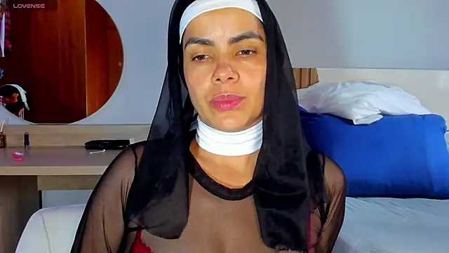 Snapshot of ClaraMariaMon chatting on March 7, 2025, 6:54 pm ClaraMariaMon online show from March 7, 2025, 6:54 pm