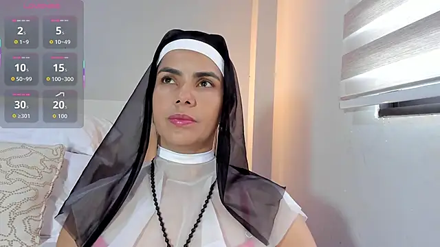 Snapshot of ClaraMariaMon chatting on December 3, 2025, 6:17 pm ClaraMariaMon online show from December 3, 2025, 6:17 pm