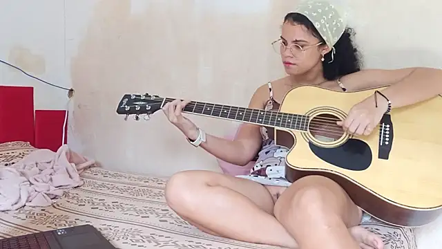 ELIZABETHFX online show from March 5, 2025, 6:23 pm