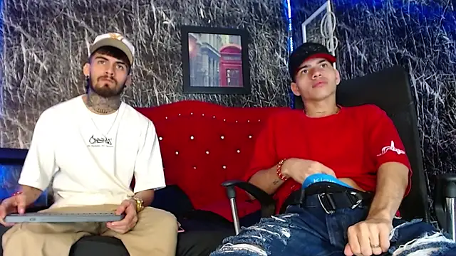 Snapshot of Brutal_Sex_Fucking chatting on December 15, 2024, 10:04 pm Brutal Sex Fucking online show from December 15, 2024, 10:04 pm