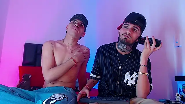 Snapshot of Brutal_Sex_Fucking chatting on January 23, 2025, 11:36 pm Brutal Sex Fucking online show from January 23, 2025, 11:36 pm