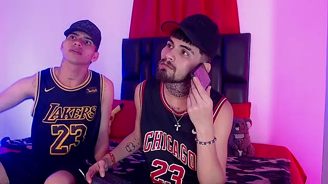 Snapshot of Brutal_Sex_Fucking chatting on February 15, 2025, 9:26 pm Brutal Sex Fucking online show from February 15, 2025, 9:26 pm