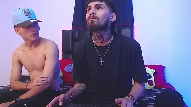 Snapshot of Brutal_Sex_Fucking chatting on March 10, 2025, 9:40 pm Brutal Sex Fucking online show from March 10, 2025, 9:40 pm