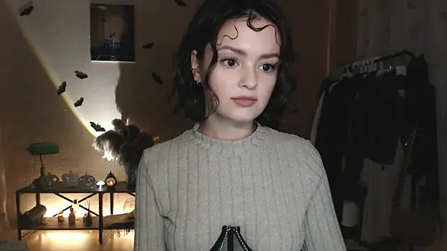 Snapshot of CuteRuby99 chatting on October 31, 2025, 3:24 pm CuteRuby99 online show from October 31, 2025, 3:24 pm