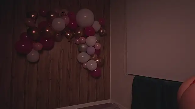 Snapshot of MariMaddison chatting on February 14, 2026, 4:37 pm MariMaddison online show from February 14, 2026, 4:37 pm