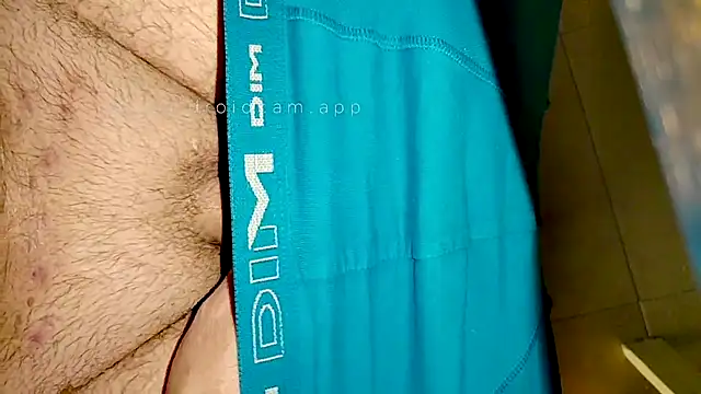 Snapshot of colomerxx666 chatting on May 13, 2026, 5:21 pm colomerxx666 online show from May 13, 2026, 5:21 pm