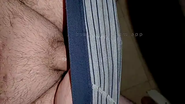 Snapshot of colomerxx666 chatting on May 17, 2026, 1:36 am colomerxx666 online show from May 17, 2026, 1:36 am