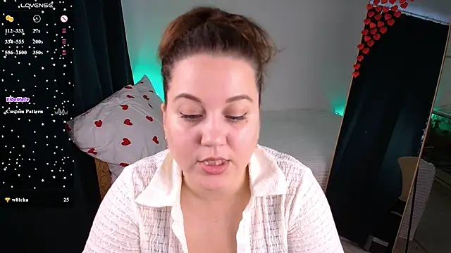 Snapshot of MissBecca chatting on July 4, 2026, 4:29 am MissBecca online show from July 4, 2026, 4:29 am