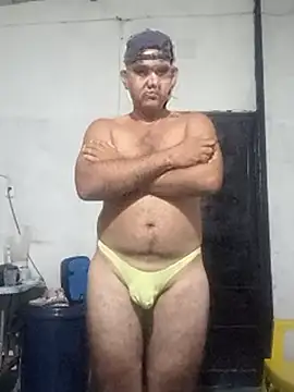 Snapshot of travieso2893 chatting on May 14, 2026, 2:40 am travieso2893 online show from May 14, 2026, 2:40 am