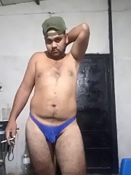 Snapshot of travieso2893 chatting on May 25, 2026, 1:11 am travieso2893 online show from May 25, 2026, 1:11 am