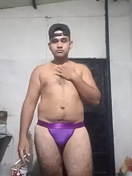 Snapshot of travieso2893 chatting on June 1, 2026, 2:13 am travieso2893 online show from June 1, 2026, 2:13 am
