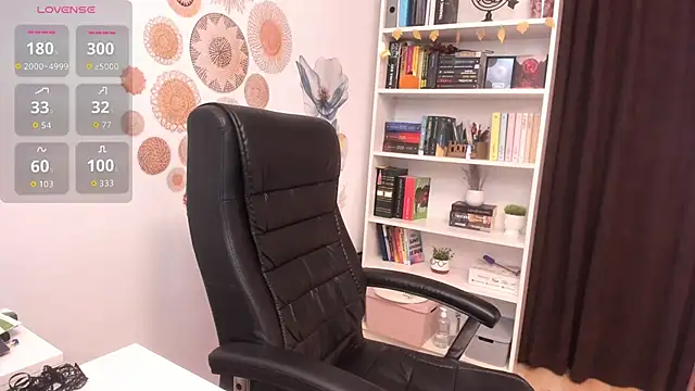 CrissNight online show from September 13, 2025, 8:14 am