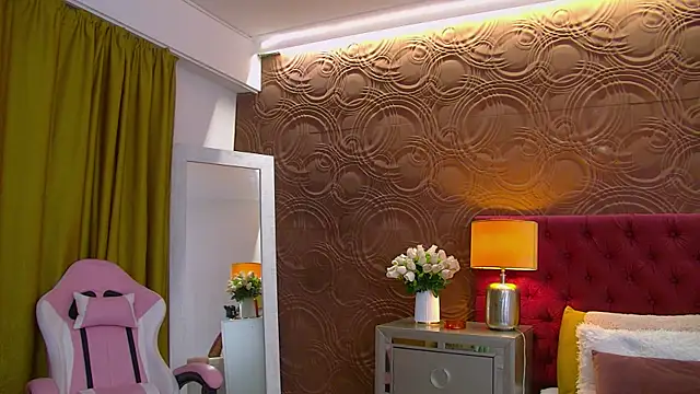 Snapshot of IrisMonn chatting on March 15, 2025, 6:36 am IrisMonn online show from March 15, 2025, 6:36 am