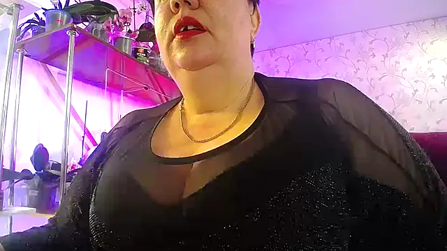  Sweet Woman online show from May 5, 2026, 5:26 am