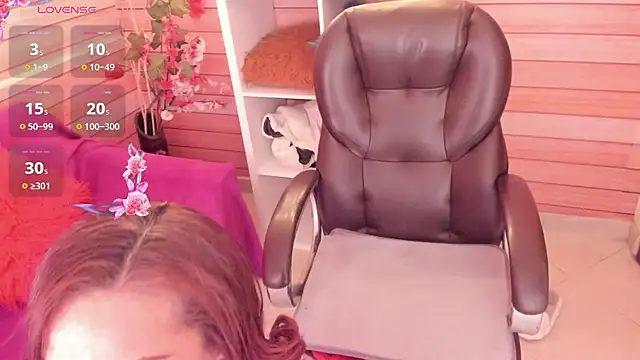 marien thomson  online show from April 27, 2026, 10:19 pm