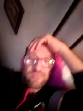 Snapshot of Porco81cazzo chatting on December 16, 2025, 8:03 pm Porco81cazzo online show from December 16, 2025, 8:03 pm