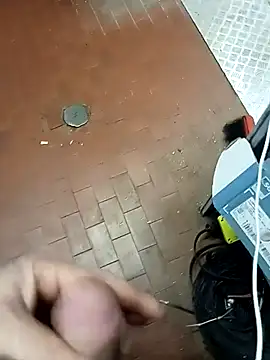 Snapshot of Porco81cazzo chatting on December 21, 2025, 11:50 am Porco81cazzo online show from December 21, 2025, 11:50 am