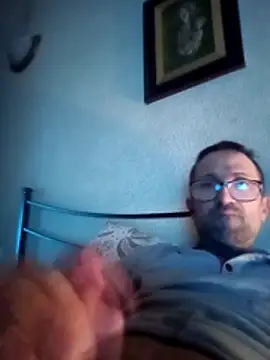 Snapshot of Porco81cazzo chatting on January 8, 2026, 12:02 am Porco81cazzo online show from January 8, 2026, 12:02 am