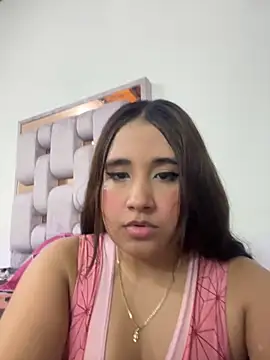 melyescobar online show from November 5, 2025, 3:28 am