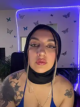 Lia-mitch online show from July 27, 2026, 6:48 pm