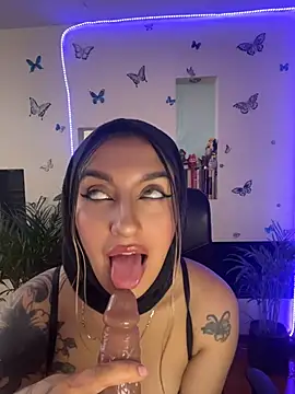 Lia-mitch online show from August 5, 2026, 6:55 pm