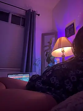 NinasNylonz online show from October 3, 2025, 10:01 am