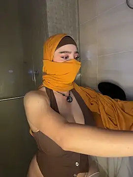 Snapshot of amaal_ chatting on February 27, 2026, 9:37 pm amaal online show from February 27, 2026, 9:37 pm