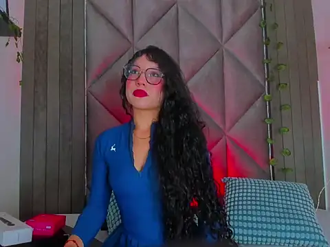 BriaConner  online show from June 25, 2026, 2:55 am
