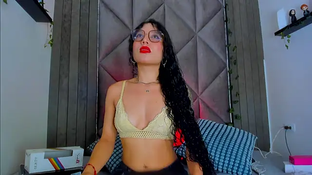 BriaConner  online show from August 1, 2026, 3:06 am