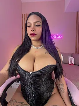 Snapshot of MadeleineSanez chatting on May 20, 2026, 8:59 pm MadeleineSanez online show from May 20, 2026, 8:59 pm