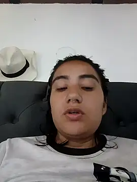 Snapshot of Hellen_Alex chatting on December 18, 2024, 2:38 pm Hellen Alex online show from December 18, 2024, 2:38 pm