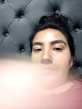 Snapshot of Hellen_Alex chatting on February 21, 2025, 5:20 pm Hellen Alex online show from February 21, 2025, 5:20 pm