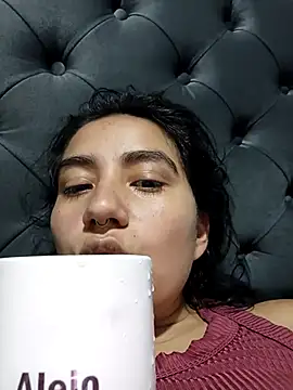 Snapshot of Hellen_Alex chatting on February 21, 2025, 9:00 pm Hellen Alex online show from February 21, 2025, 9:00 pm