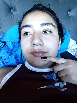 Snapshot of Hellen_Alex chatting on October 9, 2025, 1:09 pm Hellen Alex online show from October 9, 2025, 1:09 pm