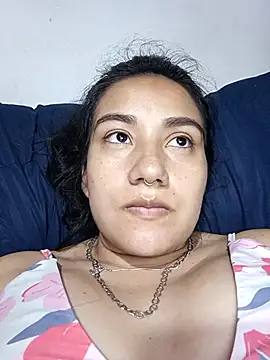 Snapshot of Hellen_Alex chatting on May 6, 2026, 3:06 pm Hellen Alex online show from May 6, 2026, 3:06 pm