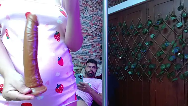 Snapshot of max_ashley_mds chatting on October 25, 2025, 1:40 pm max ashley mds online show from October 25, 2025, 1:40 pm