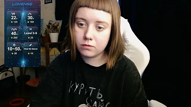 Snapshot of June_shy0 chatting on December 6, 2024, 8:48 am June shy0 online show from December 6, 2024, 8:48 am