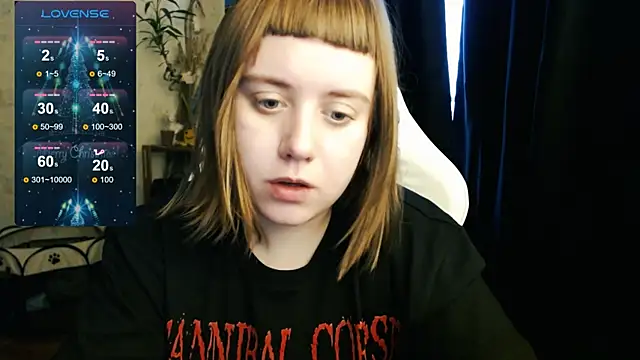 Snapshot of June_shy0 chatting on December 7, 2024, 8:00 am June shy0 online show from December 7, 2024, 8:00 am