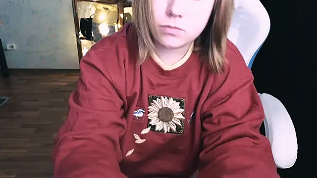 Snapshot of June_shy0 chatting on December 20, 2024, 11:32 am June shy0 online show from December 20, 2024, 11:32 am