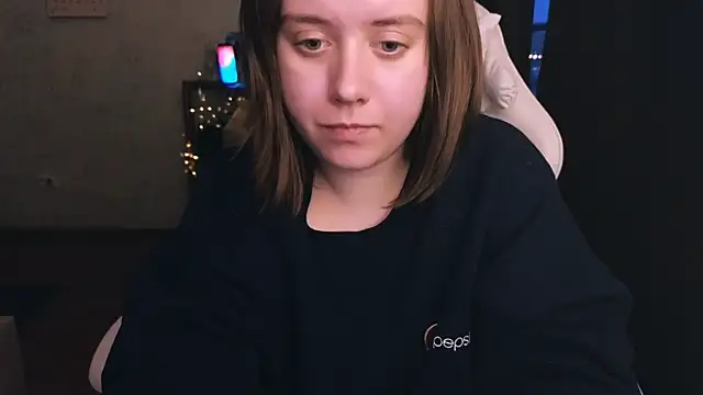 Snapshot of June_shy0 chatting on December 26, 2024, 7:56 am June shy0 online show from December 26, 2024, 7:56 am