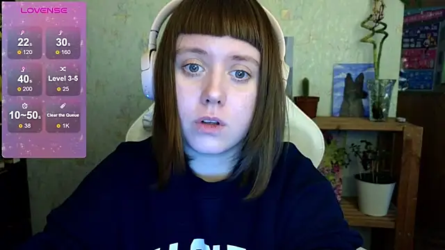 Snapshot of June_shy0 chatting on January 30, 2025, 8:01 am June shy0 online show from January 30, 2025, 8:01 am