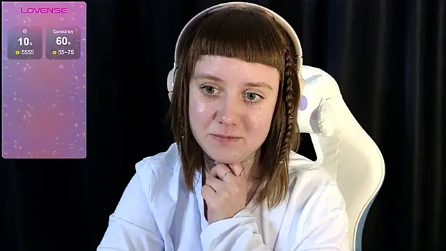 Snapshot of June_shy0 chatting on February 19, 2025, 8:01 am June shy0 online show from February 19, 2025, 8:01 am