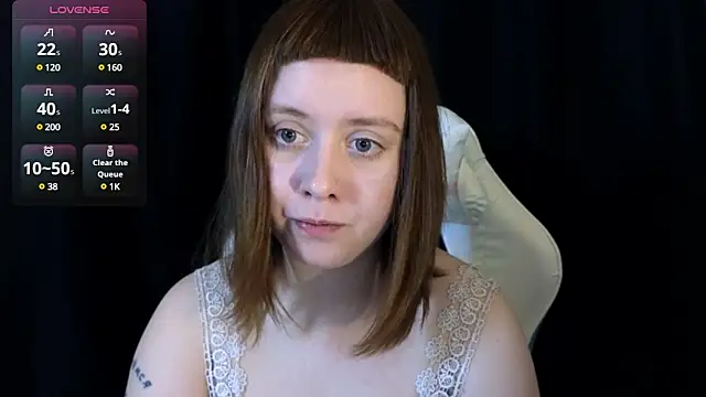 Snapshot of June_shy0 chatting on February 27, 2025, 7:01 am June shy0 online show from February 27, 2025, 7:01 am