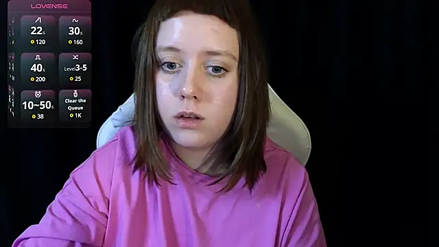 Snapshot of June_shy0 chatting on February 28, 2025, 10:30 am June shy0 online show from February 28, 2025, 10:30 am