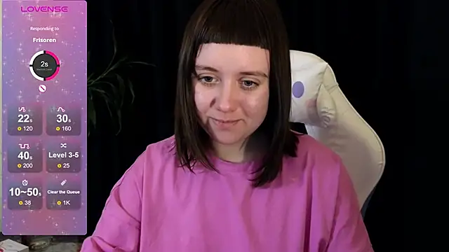 Snapshot of June_shy0 chatting on March 6, 2025, 11:25 am June shy0 online show from March 6, 2025, 11:25 am